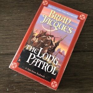 The Long Patrol (A Novel of Redwall) by: Brain Jacques paperback book